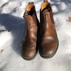 Blundstones in brown distressed leather